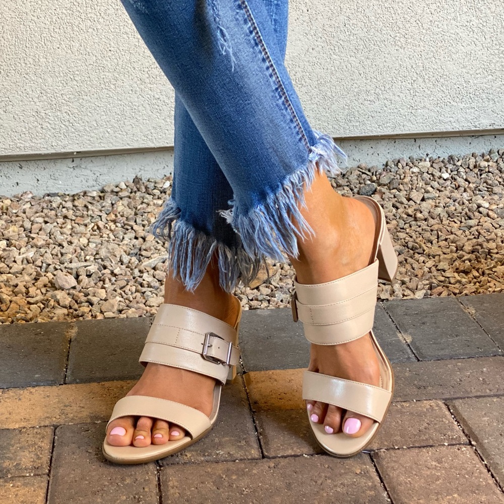 Leather Chunky Block Heel Buckle Mule - Picture 6 of 9